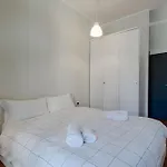 Apartment Guesthost - Bright Flat Just 500 Mt To Porta Nuova